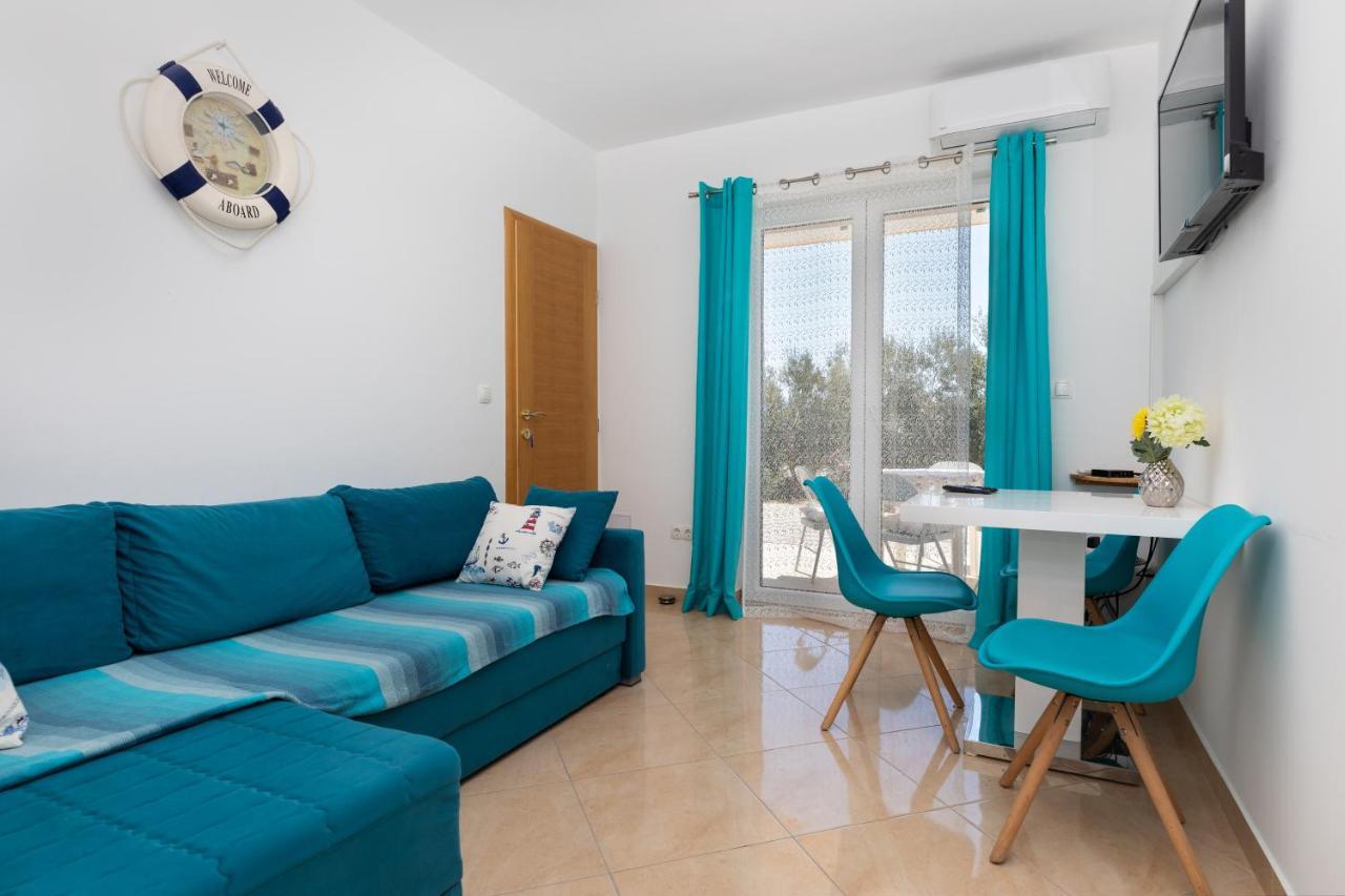Apartments With A Parking Space Dugi Rat, Omis - 19516 Esterno foto